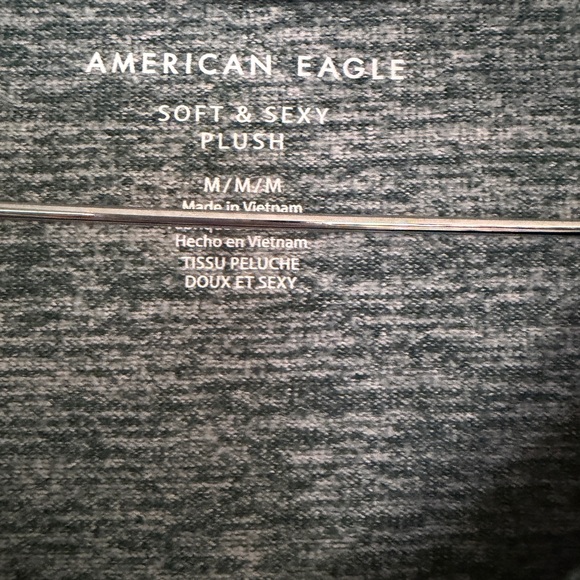 American Eagle Outfitters Green V-Neck Top - Picture 2 of 3